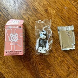 Be@rbrick Series 45 S45 Horror "Emily the Strange"